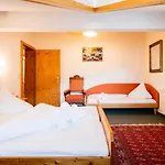 Taverne Apartment *